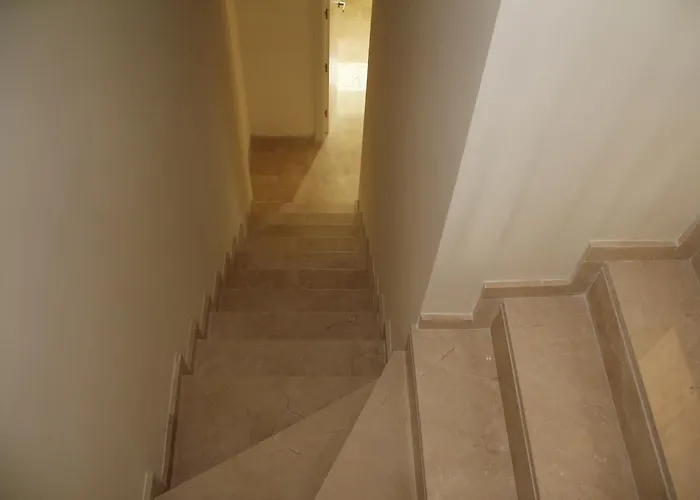 Valle Golf アパート エステポナ